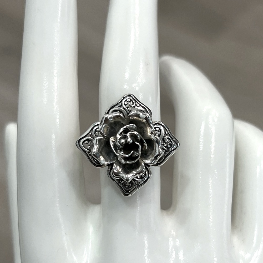 Sterling Silver Floral 3D Ring Sz 8 - Picture 7 of 10
